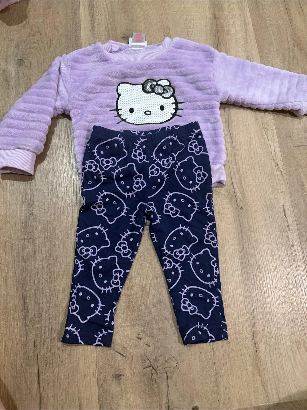 12month hello kitty bundle three outfits one pajama - Picture 2 of 5